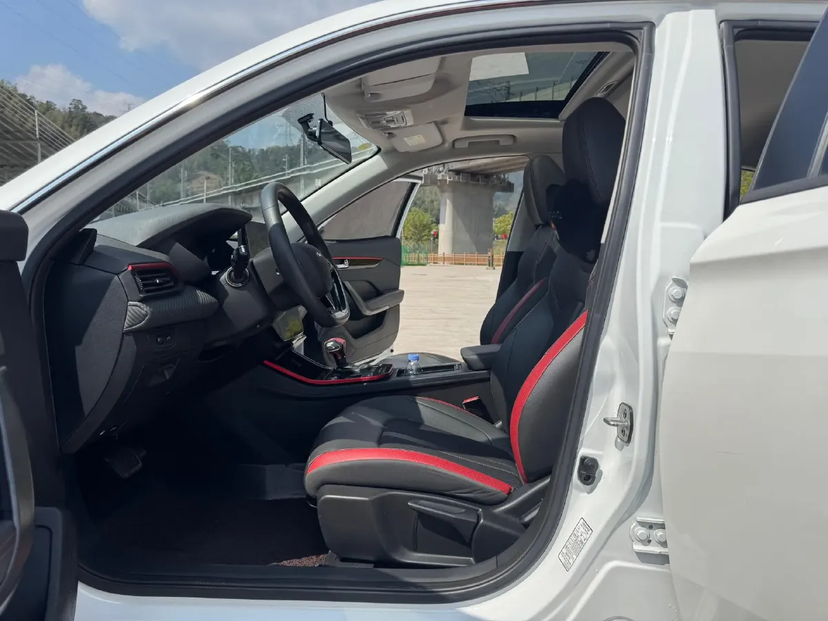 2022 DongFeng Aeolus YiXuan 1.5T 150HP L4 6DCT,autocango,china used car exporter,china ev exporter,chinese used car exporter,chinese used ev exporter