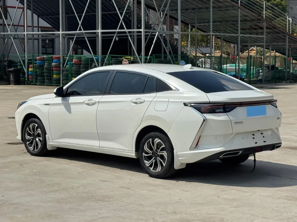 2022 DongFeng Aeolus YiXuan 1.5T 150HP L4 6DCT,autocango,china used car exporter,china ev exporter,chinese used car exporter,chinese used ev exporter