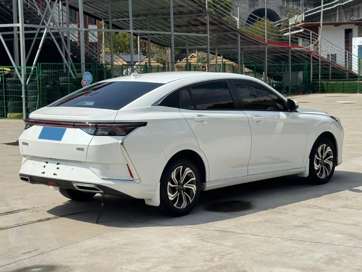2022 DongFeng Aeolus YiXuan 1.5T 150HP L4 6DCT,autocango,china used car exporter,china ev exporter,chinese used car exporter,chinese used ev exporter