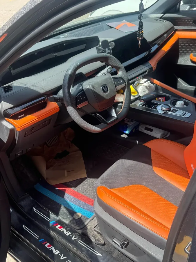 2023 ChangAn UNI-V 1.5T 188HP L4 7DCT,autocango,china used car exporter,china ev exporter,chinese used car exporter,chinese used ev exporter