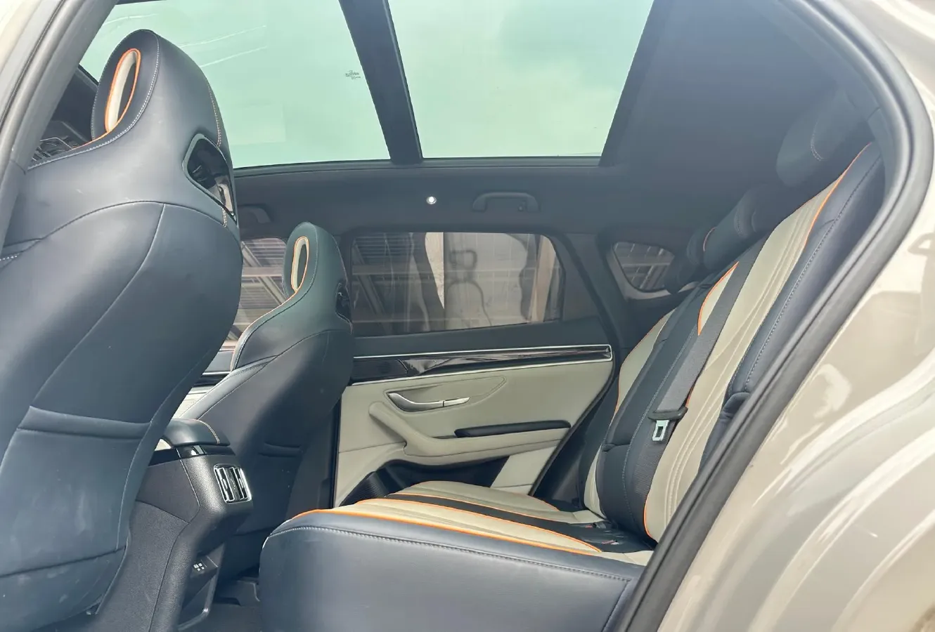 2023 BYD Song Plus BEV 71.8KWH,autocango,china used car exporter,china ev exporter,chinese used car exporter,chinese used ev exporter