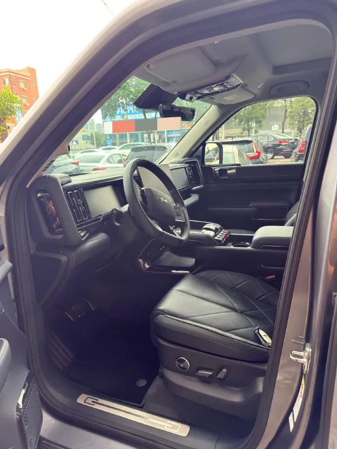 2023 FangChengBao Bao 5 1.5T 194HP L4 E-CVT PHEV 31.8KWH,autocango,china used car exporter,china ev exporter,chinese used car exporter,chinese used ev exporter