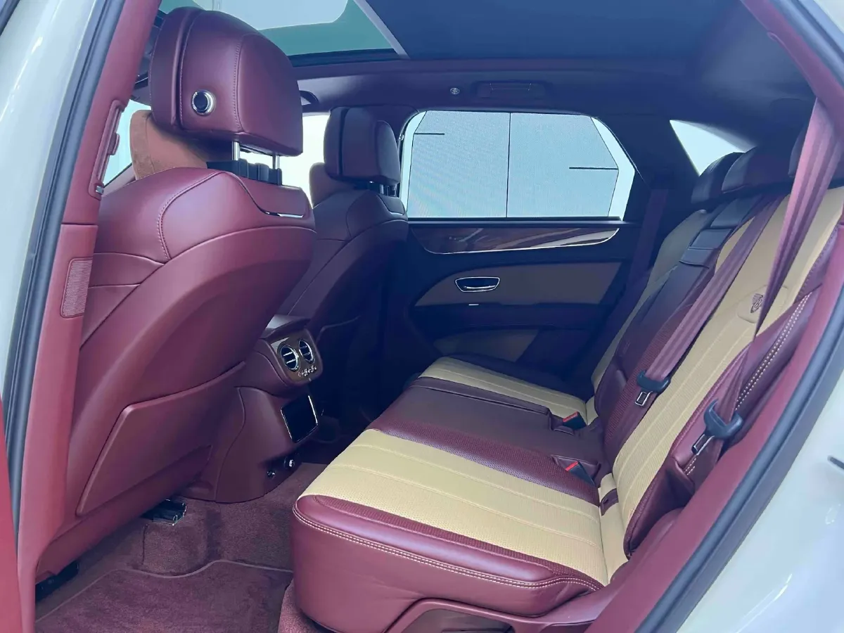 2021 Bentley Bentayga 4.0T 550HP V8 8AT,autocango,china used car exporter,china ev exporter,chinese used car exporter,chinese used ev exporter