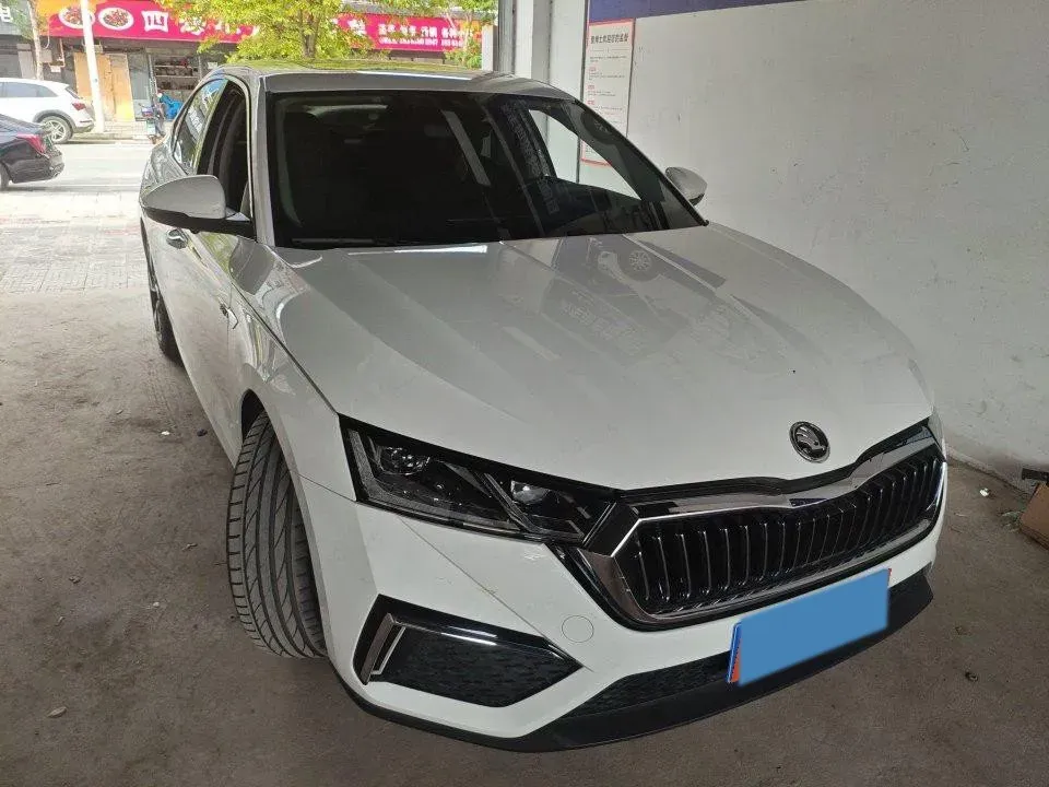 2022 Skoda Octavia 1.4T 150HP L4 7DCT,autocango,china used car exporter,china ev exporter,chinese used car exporter,chinese used ev exporter