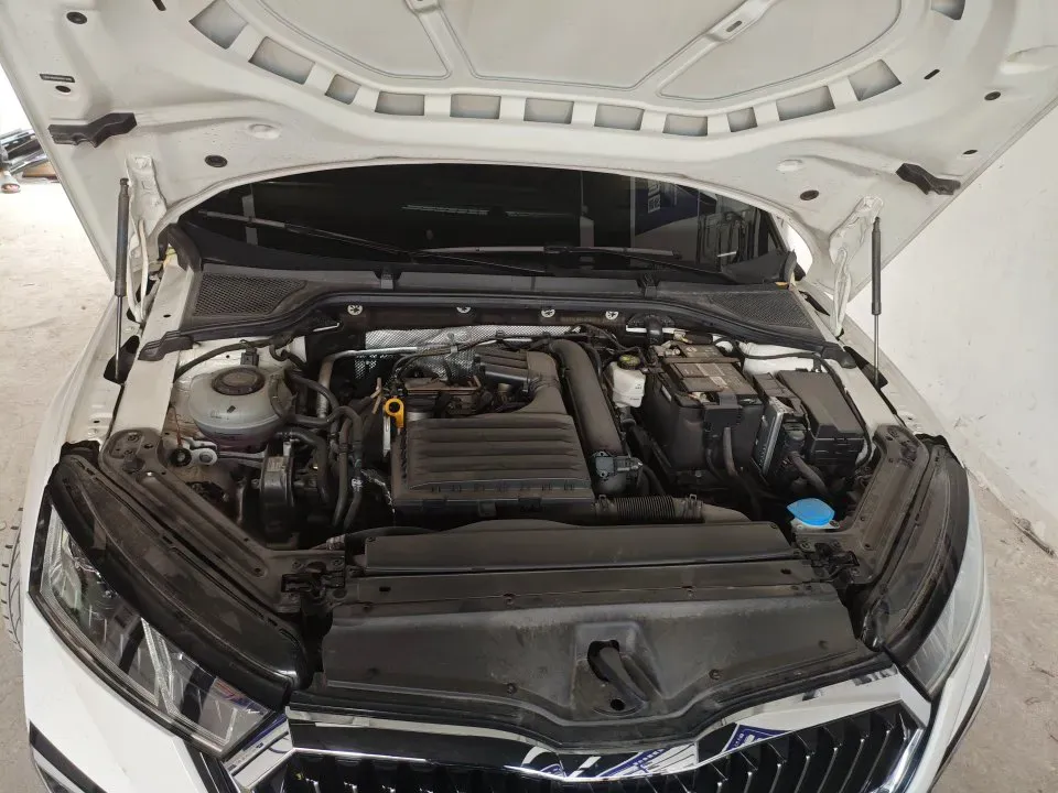 2022 Skoda Octavia 1.4T 150HP L4 7DCT,autocango,china used car exporter,china ev exporter,chinese used car exporter,chinese used ev exporter