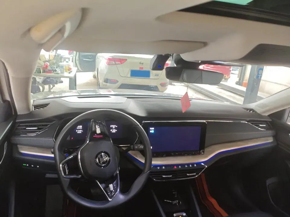 2022 Skoda Octavia 1.4T 150HP L4 7DCT,autocango,china used car exporter,china ev exporter,chinese used car exporter,chinese used ev exporter