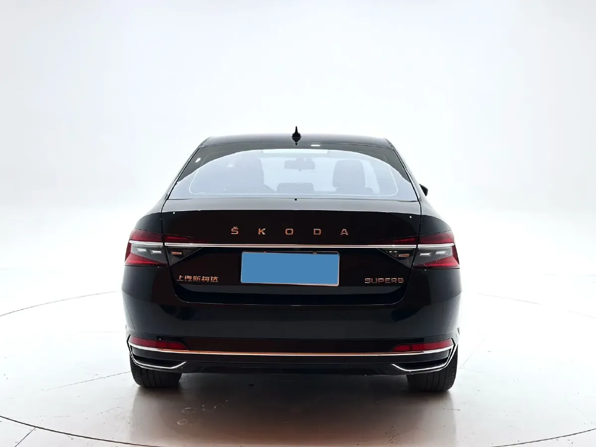 2023 Skoda Superb 1.4T 150HP L4 7DCT,autocango,china used car exporter,china ev exporter,chinese used car exporter,chinese used ev exporter