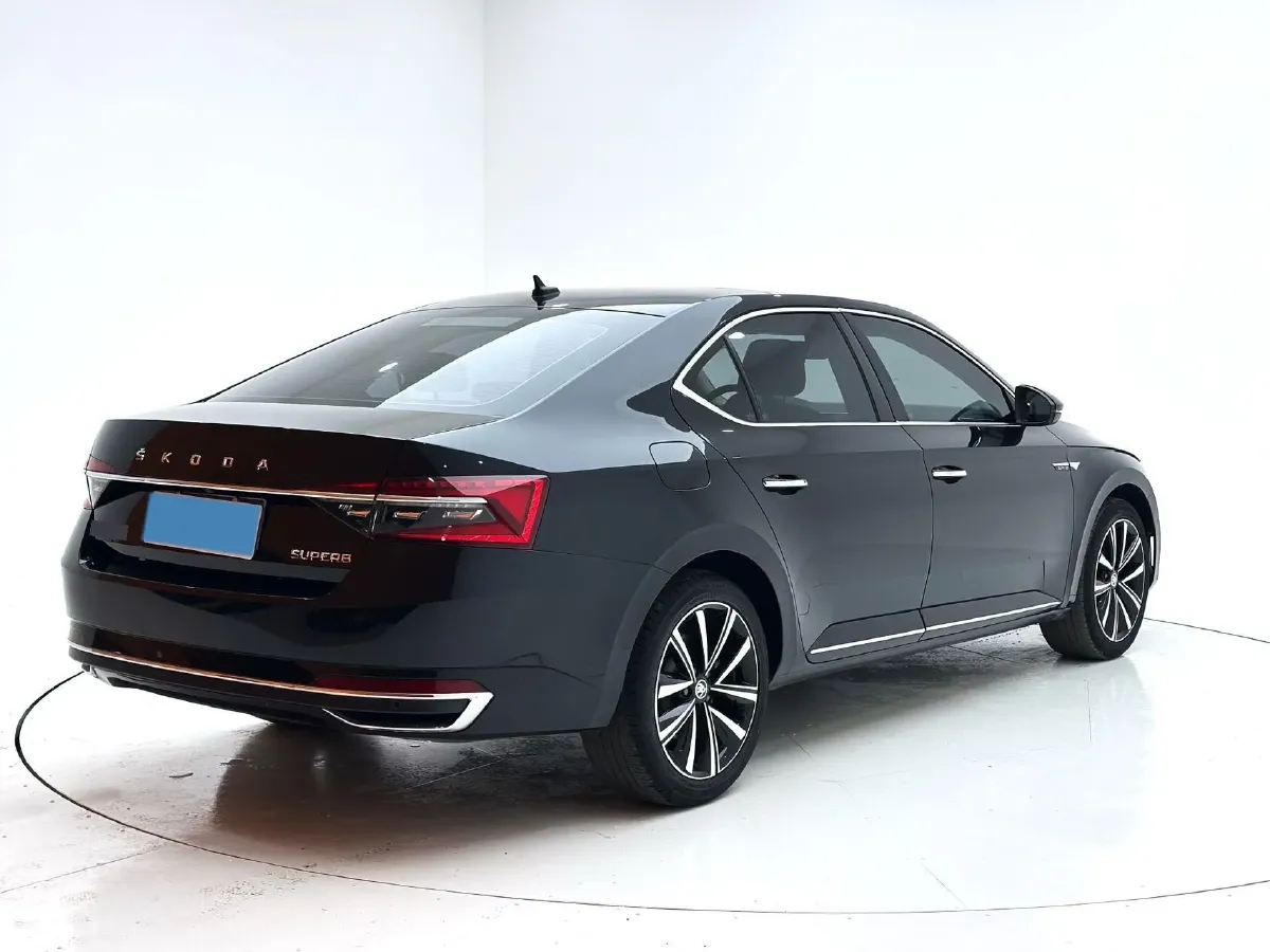 2023 Skoda Superb 1.4T 150HP L4 7DCT,autocango,china used car exporter,china ev exporter,chinese used car exporter,chinese used ev exporter