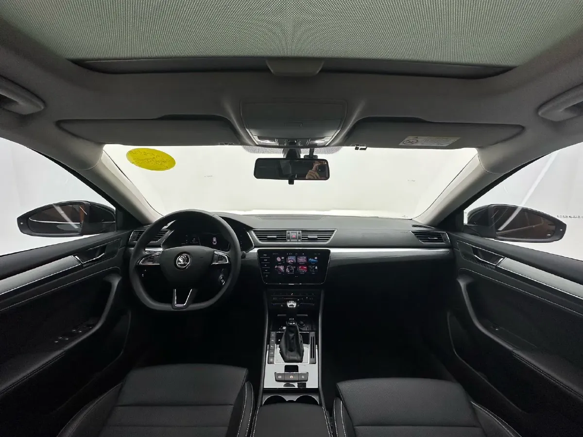 2023 Skoda Superb 1.4T 150HP L4 7DCT,autocango,china used car exporter,china ev exporter,chinese used car exporter,chinese used ev exporter