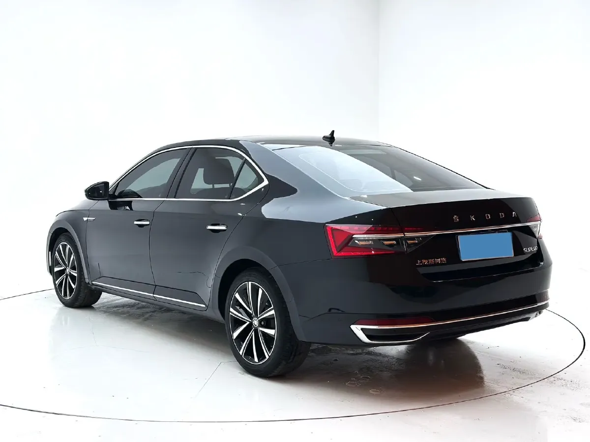 2023 Skoda Superb 1.4T 150HP L4 7DCT,autocango,china used car exporter,china ev exporter,chinese used car exporter,chinese used ev exporter
