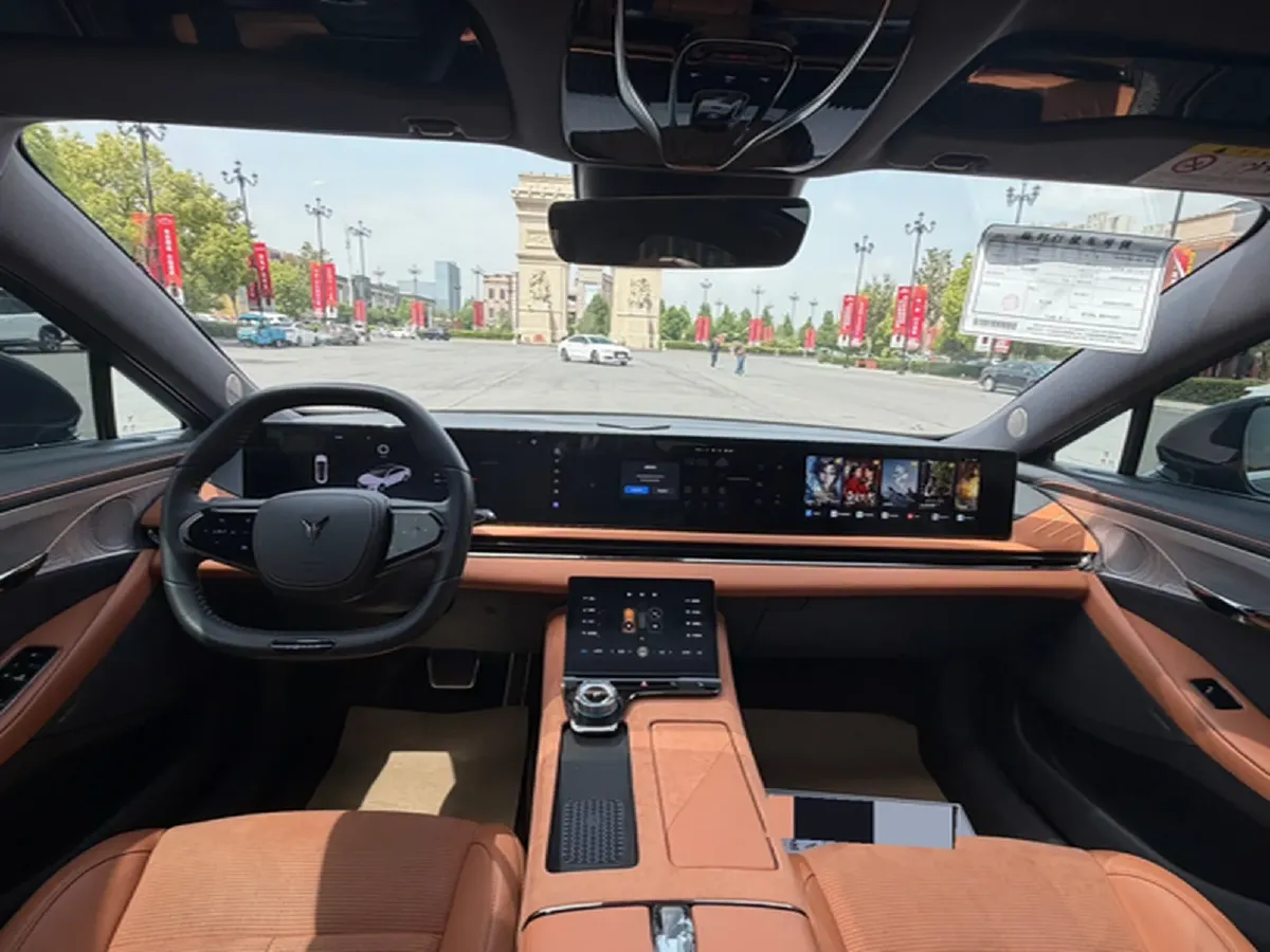 2024 Voyah ZhuiGuang 1.5T 136HP L4 PHEV 43KWH,autocango,china used car exporter,china ev exporter,chinese used car exporter,chinese used ev exporter