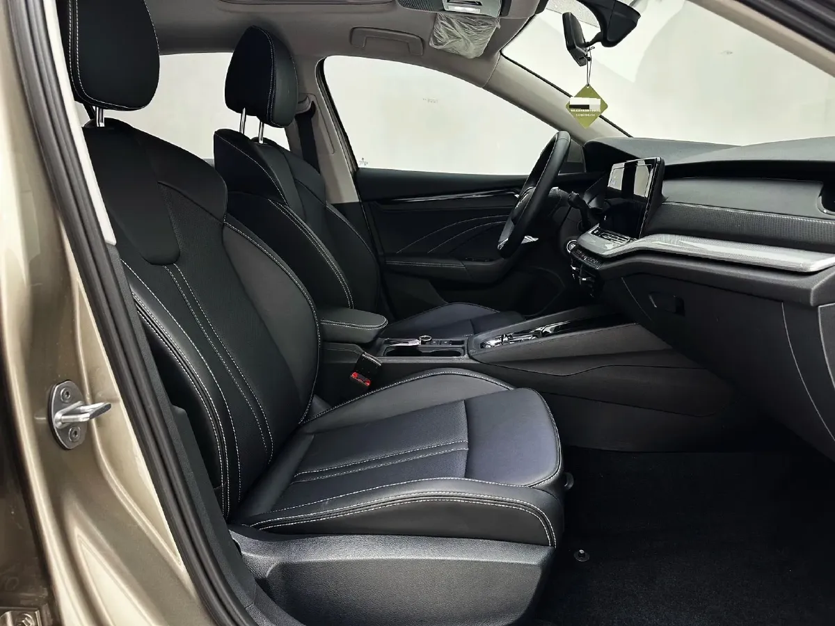 2022 Skoda Octavia 1.4T 150HP L4 7DCT,autocango,china used car exporter,china ev exporter,chinese used car exporter,chinese used ev exporter