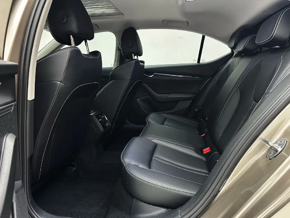 2022 Skoda Octavia 1.4T 150HP L4 7DCT,autocango,china used car exporter,china ev exporter,chinese used car exporter,chinese used ev exporter