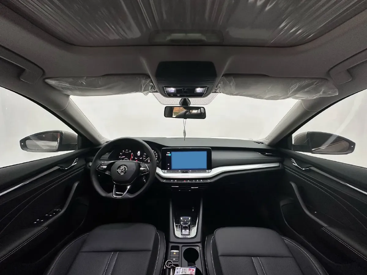 2022 Skoda Octavia 1.4T 150HP L4 7DCT,autocango,china used car exporter,china ev exporter,chinese used car exporter,chinese used ev exporter