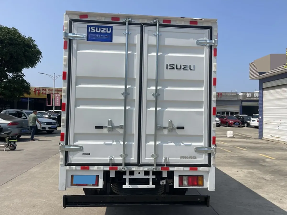 2023 Isuzu YiFang 2.5T 126HP L4 5MT,autocango,china used car exporter,china ev exporter,chinese used car exporter,chinese used ev exporter
