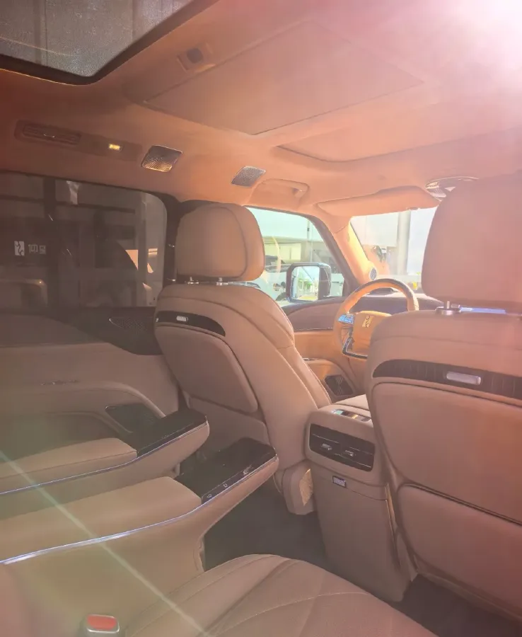 2025 YangWang U8 L REEV 272HP REEV,autocango,china used car exporter,china ev exporter,chinese used car exporter,chinese used ev exporter