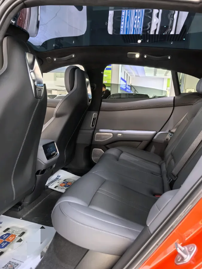 2025 MI YU7 BEV 101.7KWH,autocango,china used car exporter,china ev exporter,chinese used car exporter,chinese used ev exporter