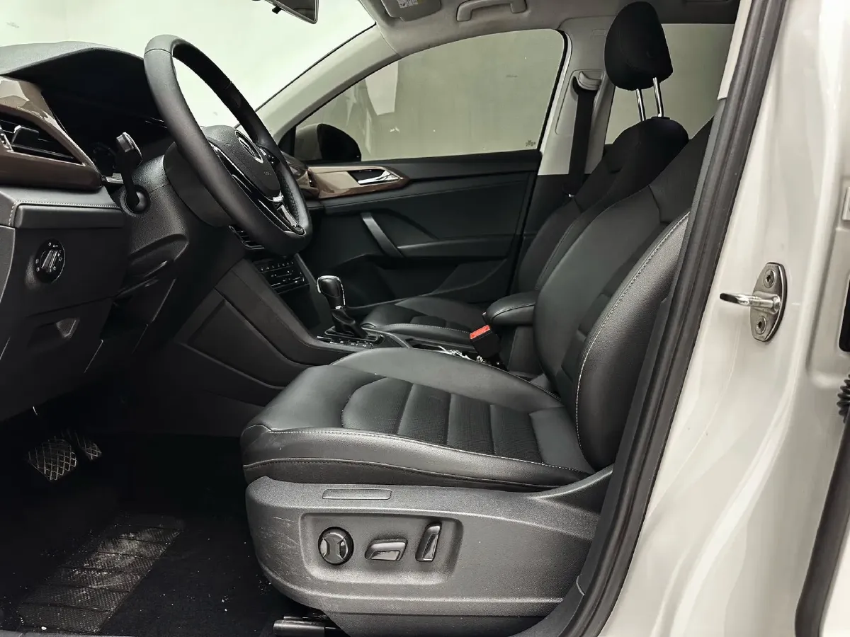 2021 Volkswagen Tharu 1.4T 150HP L4 7DCT,autocango,china used car exporter,china ev exporter,chinese used car exporter,chinese used ev exporter