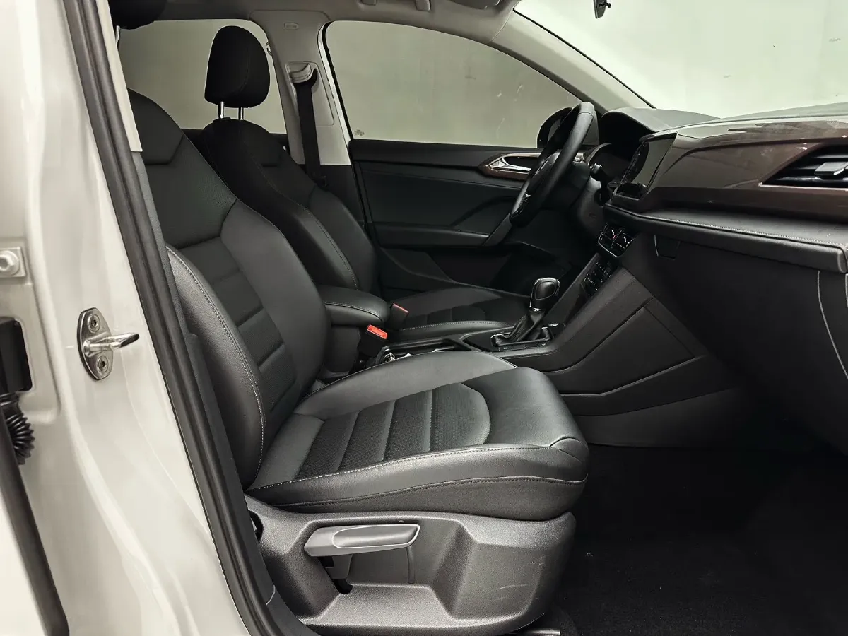 2021 Volkswagen Tharu 1.4T 150HP L4 7DCT,autocango,china used car exporter,china ev exporter,chinese used car exporter,chinese used ev exporter