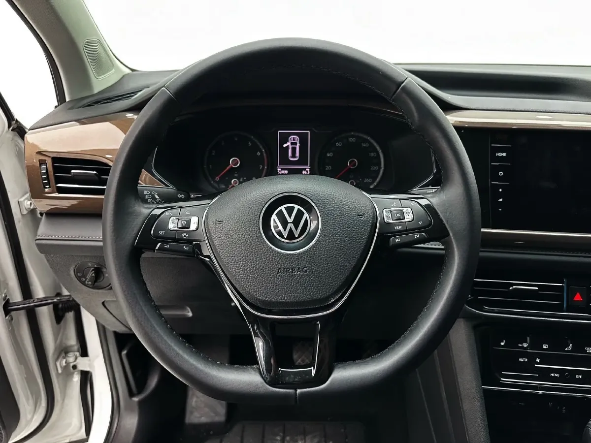 2021 Volkswagen Tharu 1.4T 150HP L4 7DCT,autocango,china used car exporter,china ev exporter,chinese used car exporter,chinese used ev exporter