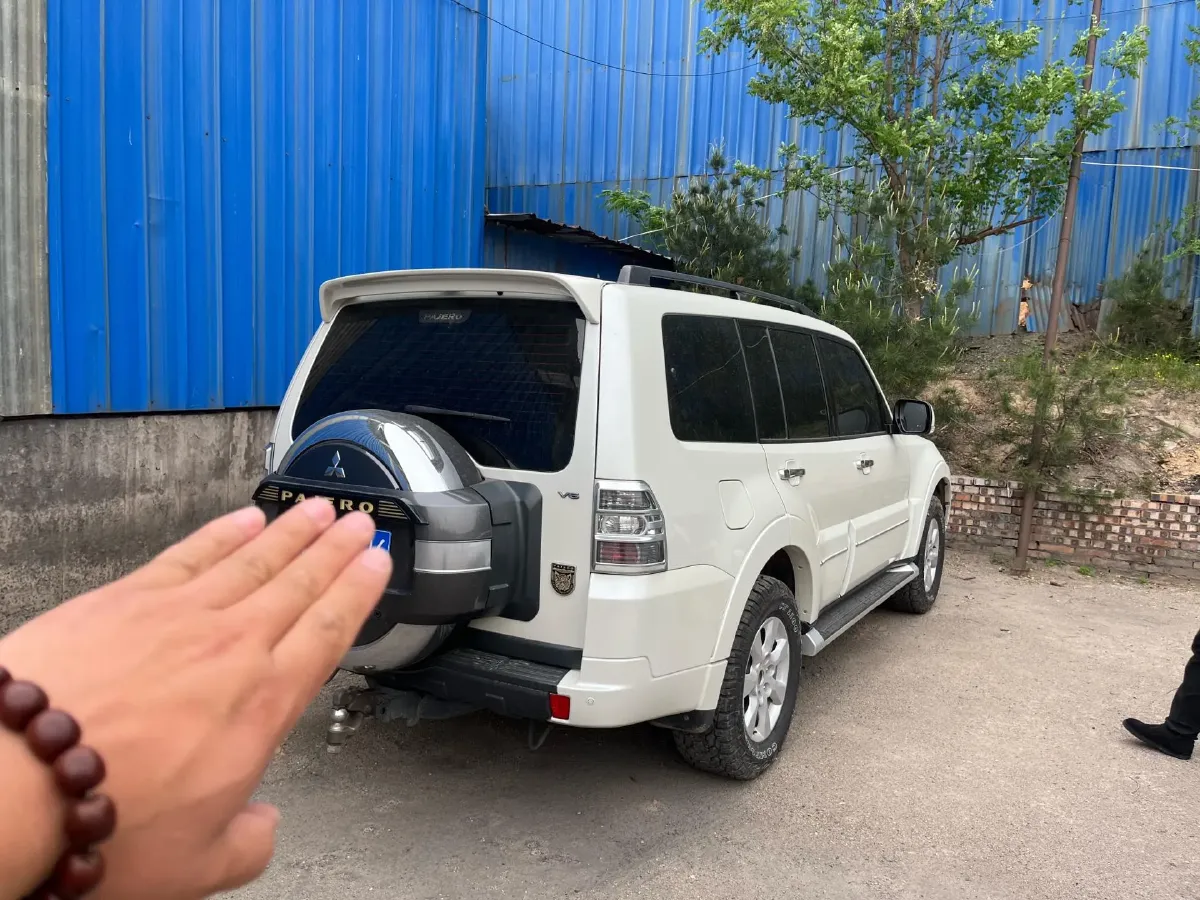 2019 Mitsubishi Pajero 3.0L 174HP V6 5AT,autocango,china used car exporter,china ev exporter,chinese used car exporter,chinese used ev exporter