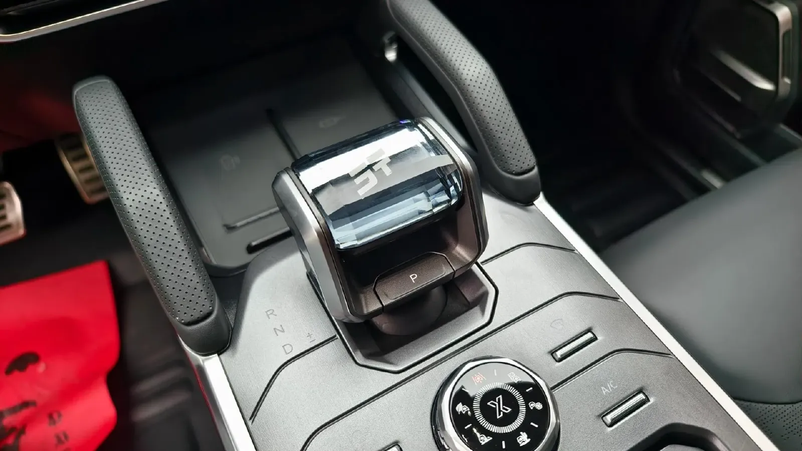 2023 Jetour Traveller 2.0T 254HP L4 7DCT,autocango,china used car exporter,china ev exporter,chinese used car exporter,chinese used ev exporter