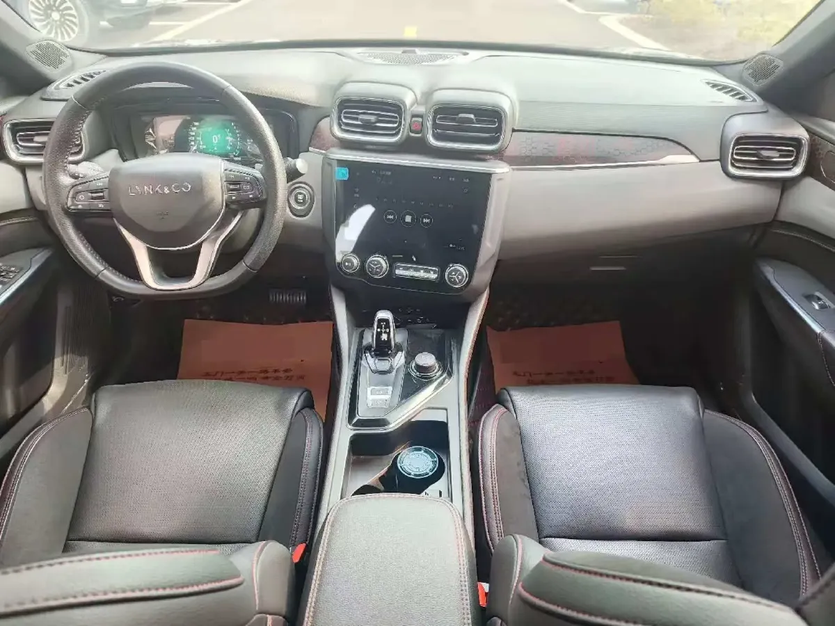 2019 Qoros 5 1.6T 197HP L4 7DCT,autocango,china used car exporter,china ev exporter,chinese used car exporter,chinese used ev exporter