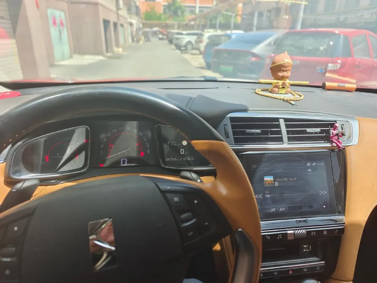 2018 DS 6 1.6T 167HP L4 6AT,autocango,china used car exporter,china ev exporter,chinese used car exporter,chinese used ev exporter