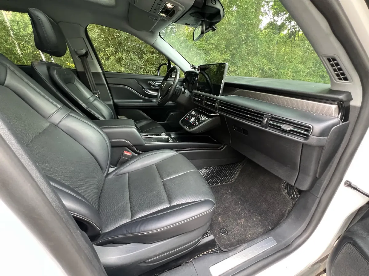 2021 Lincoln Corsair 2.0T 245HP L4 8AT,autocango,china used car exporter,china ev exporter,chinese used car exporter,chinese used ev exporter