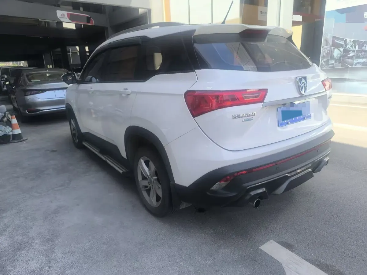 2019 BaoJun 530 1.5T 151HP L4 CVT,autocango,china used car exporter,china ev exporter,chinese used car exporter,chinese used ev exporter