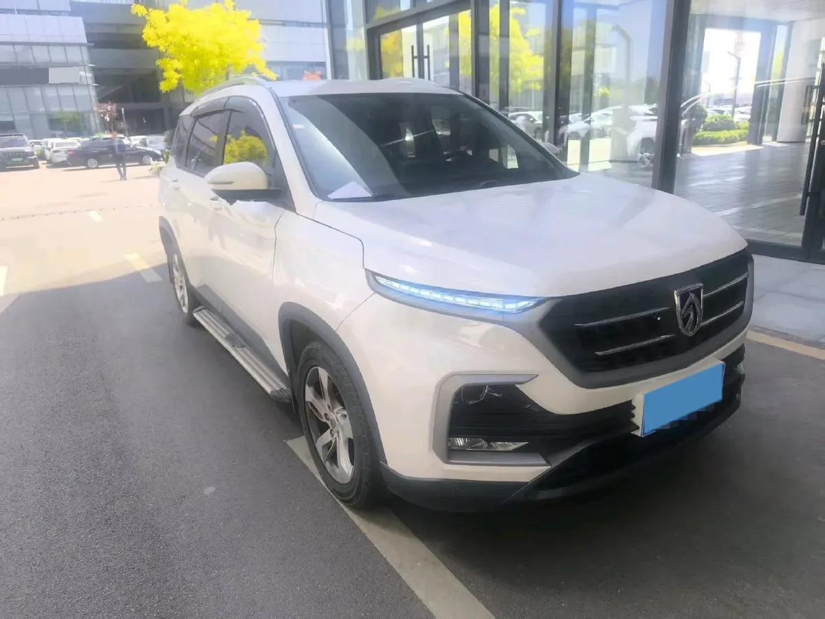 2019 BaoJun 530 1.5T 151HP L4 CVT,autocango,china used car exporter,china ev exporter,chinese used car exporter,chinese used ev exporter