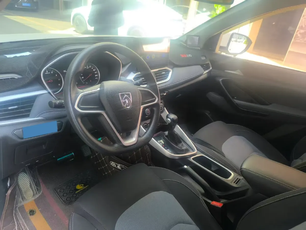 2019 BaoJun 530 1.5T 151HP L4 CVT,autocango,china used car exporter,china ev exporter,chinese used car exporter,chinese used ev exporter