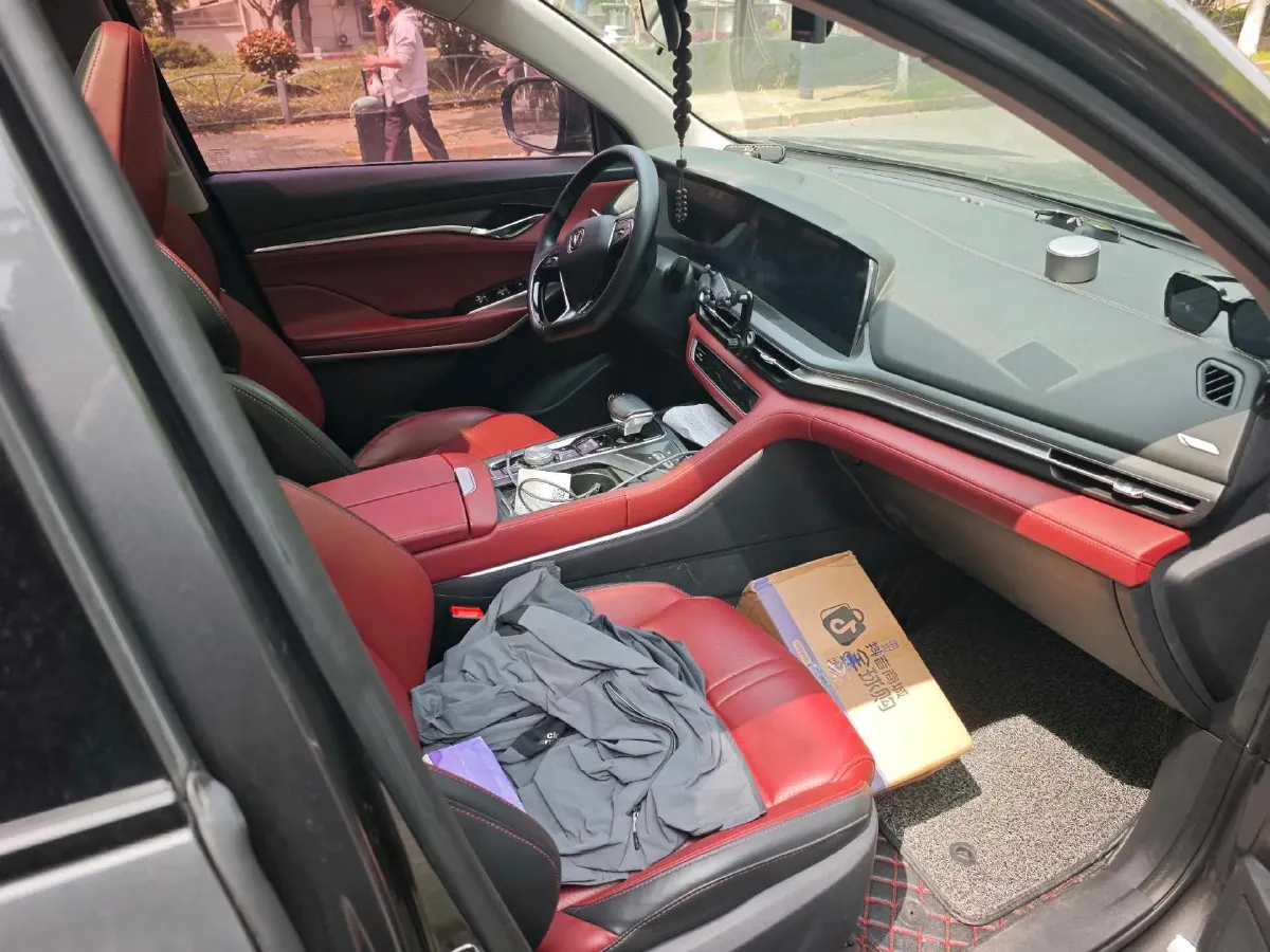 2020 ChangAn CS75 Plus 2.0T 233HP L4 8AT,autocango,china used car exporter,china ev exporter,chinese used car exporter,chinese used ev exporter