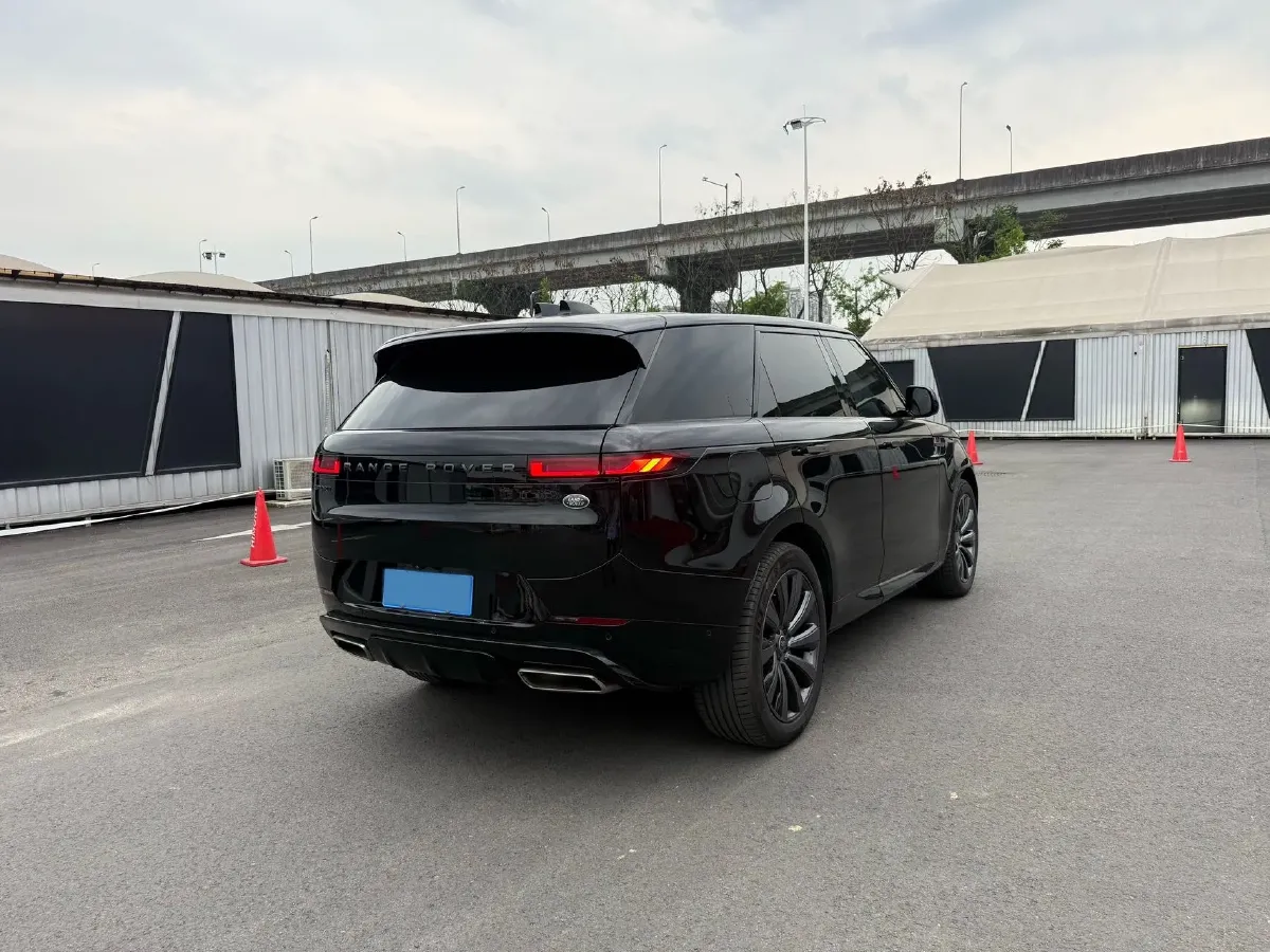 2024 Land Rover Range Rover Sport 3.0T 400HP L6 8AT,autocango,china used car exporter,china ev exporter,chinese used car exporter,chinese used ev exporter