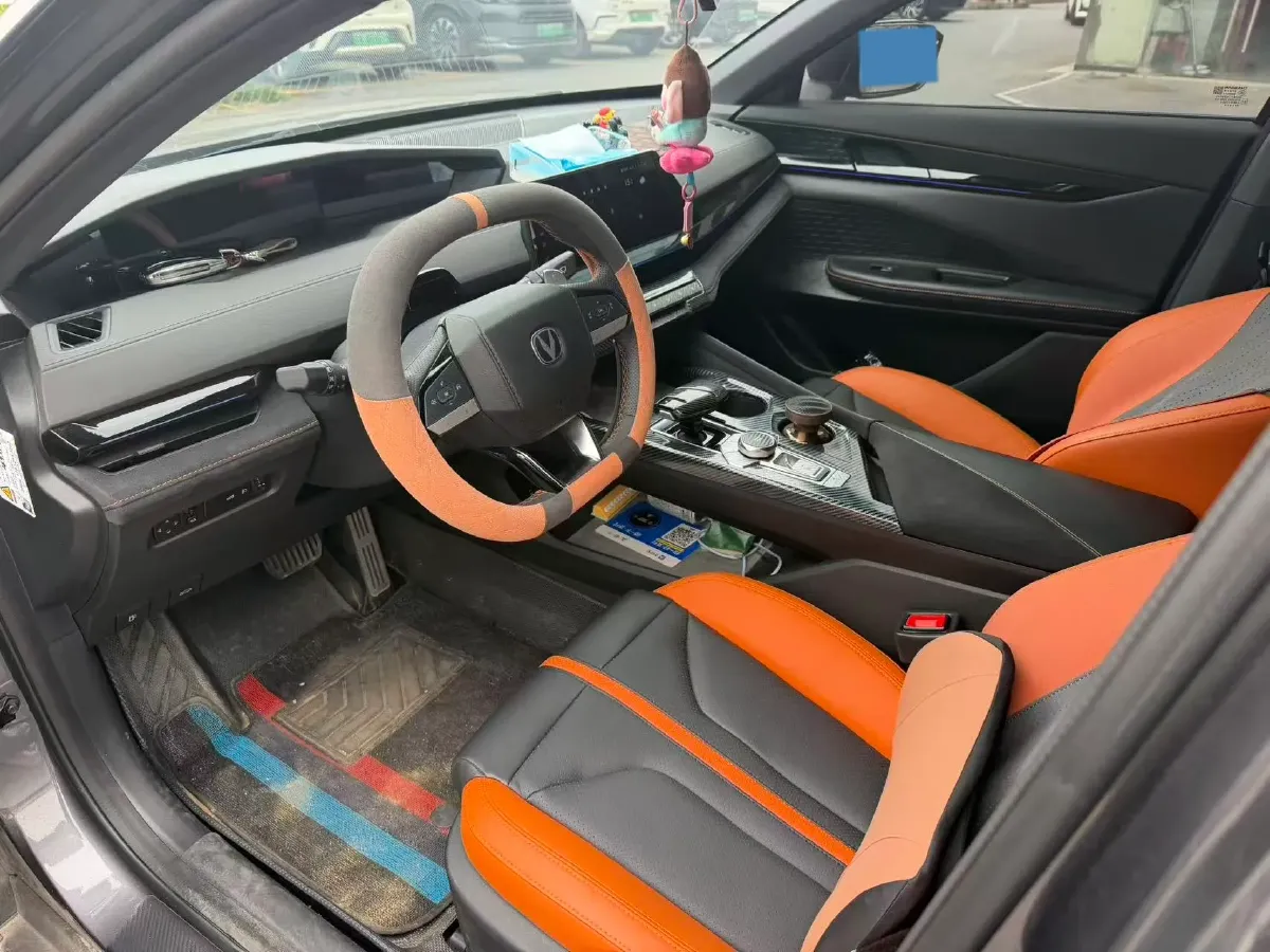 2024 ChangAn UNI-V 1.5T 188HP L4 7DCT,autocango,china used car exporter,china ev exporter,chinese used car exporter,chinese used ev exporter