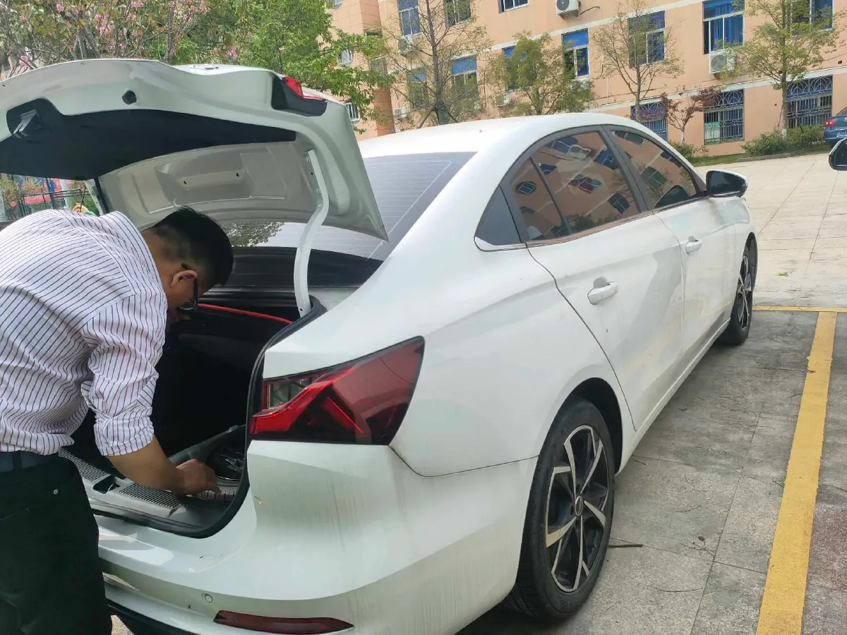 2023 Roewe i5 1.5L 129HP L4 CVT,autocango,china used car exporter,china ev exporter,chinese used car exporter,chinese used ev exporter