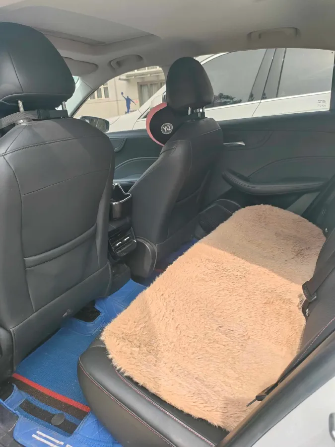 2023 Roewe i5 1.5L 129HP L4 CVT,autocango,china used car exporter,china ev exporter,chinese used car exporter,chinese used ev exporter