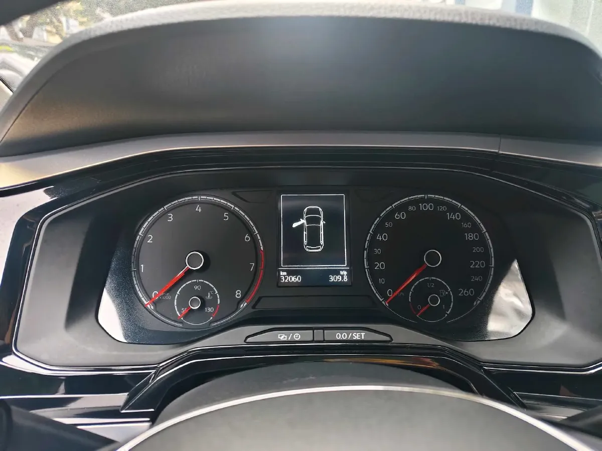 2023 Volkswagen Polo 1.5L 113HP L4 6AT,autocango,china used car exporter,china ev exporter,chinese used car exporter,chinese used ev exporter