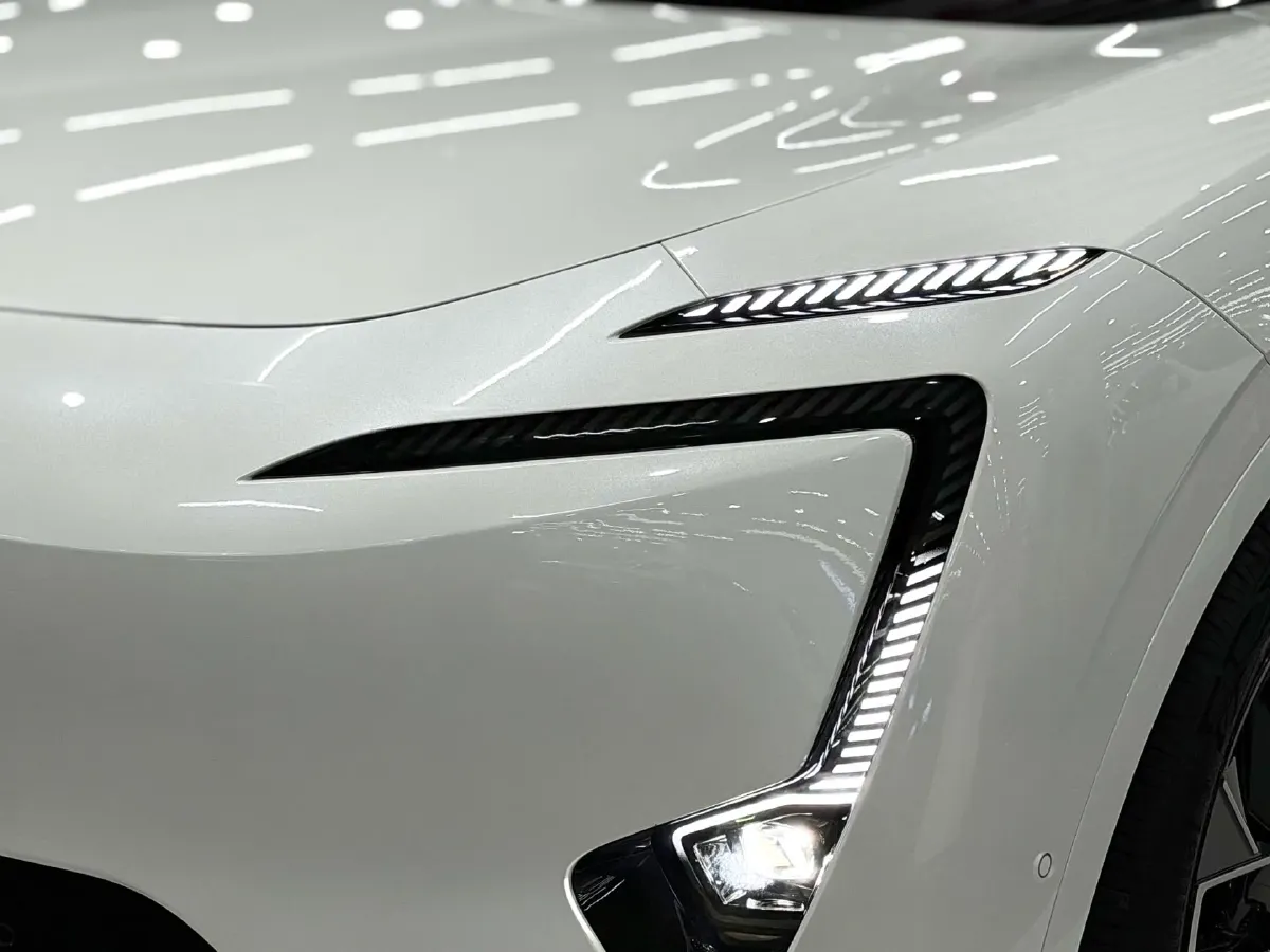 2025 Avatr 11 1.5T 156HP L4 REEV,autocango,china used car exporter,china ev exporter,chinese used car exporter,chinese used ev exporter