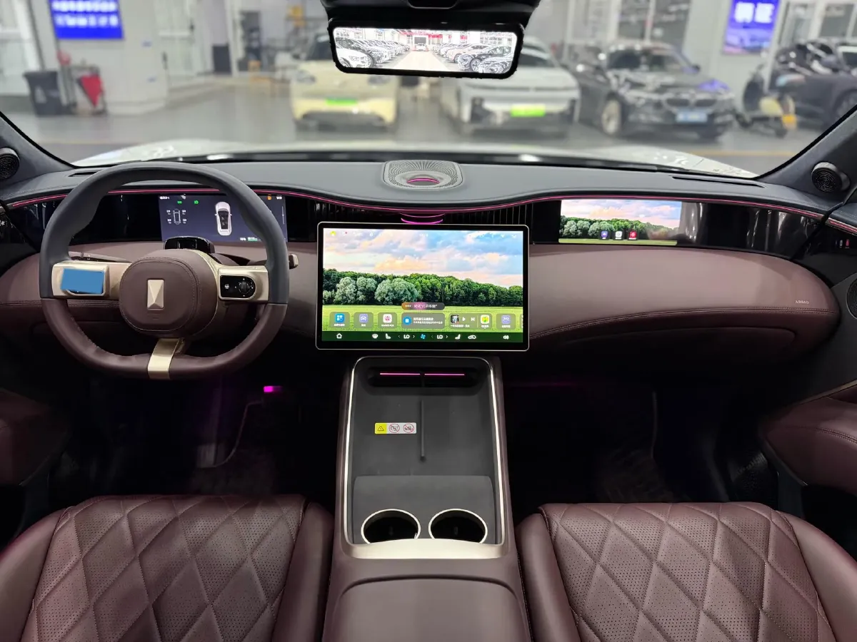 2025 Avatr 11 1.5T 156HP L4 REEV,autocango,china used car exporter,china ev exporter,chinese used car exporter,chinese used ev exporter