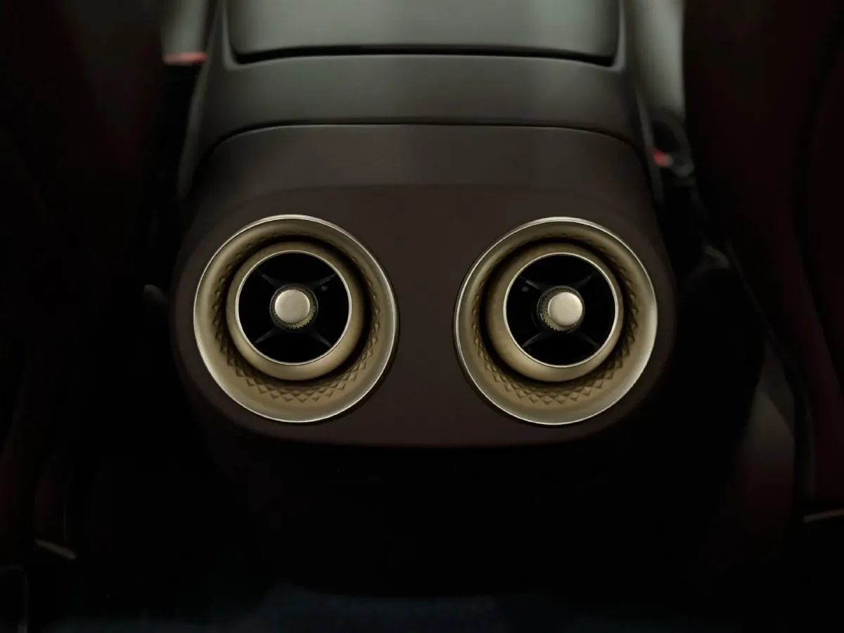 2025 Avatr 11 1.5T 156HP L4 REEV,autocango,china used car exporter,china ev exporter,chinese used car exporter,chinese used ev exporter