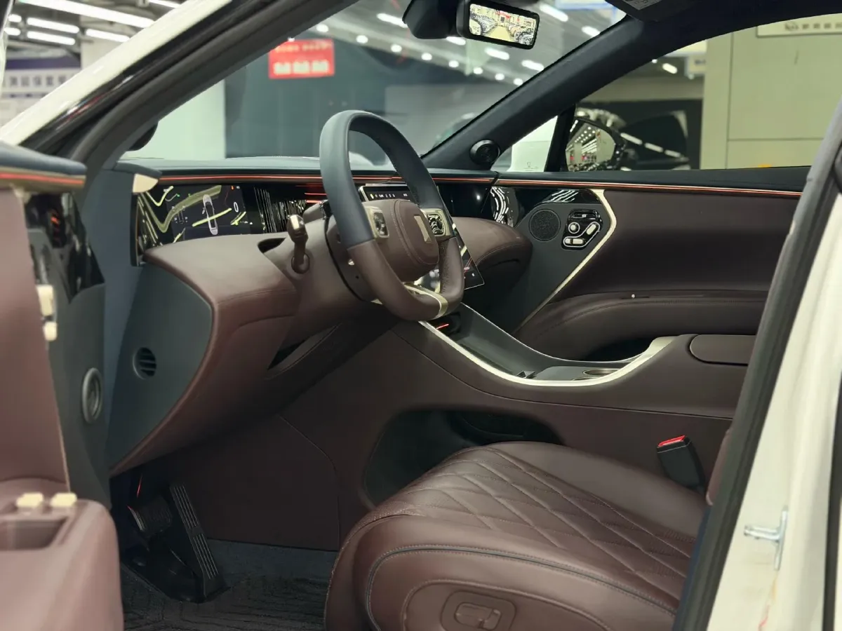 2025 Avatr 11 1.5T 156HP L4 REEV,autocango,china used car exporter,china ev exporter,chinese used car exporter,chinese used ev exporter