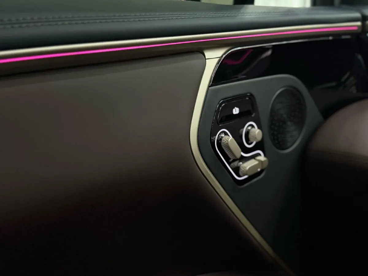 2025 Avatr 11 1.5T 156HP L4 REEV,autocango,china used car exporter,china ev exporter,chinese used car exporter,chinese used ev exporter