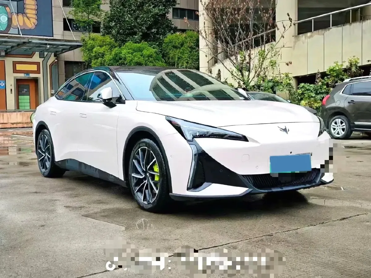 2024 ARCFOX αT5 BEV 79.2KWH,autocango,china used car exporter,china ev exporter,chinese used car exporter,chinese used ev exporter