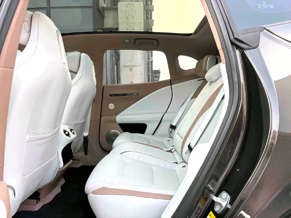 2024 Avatr 07 BEV 82.16KWH,autocango,china used car exporter,china ev exporter,chinese used car exporter,chinese used ev exporter