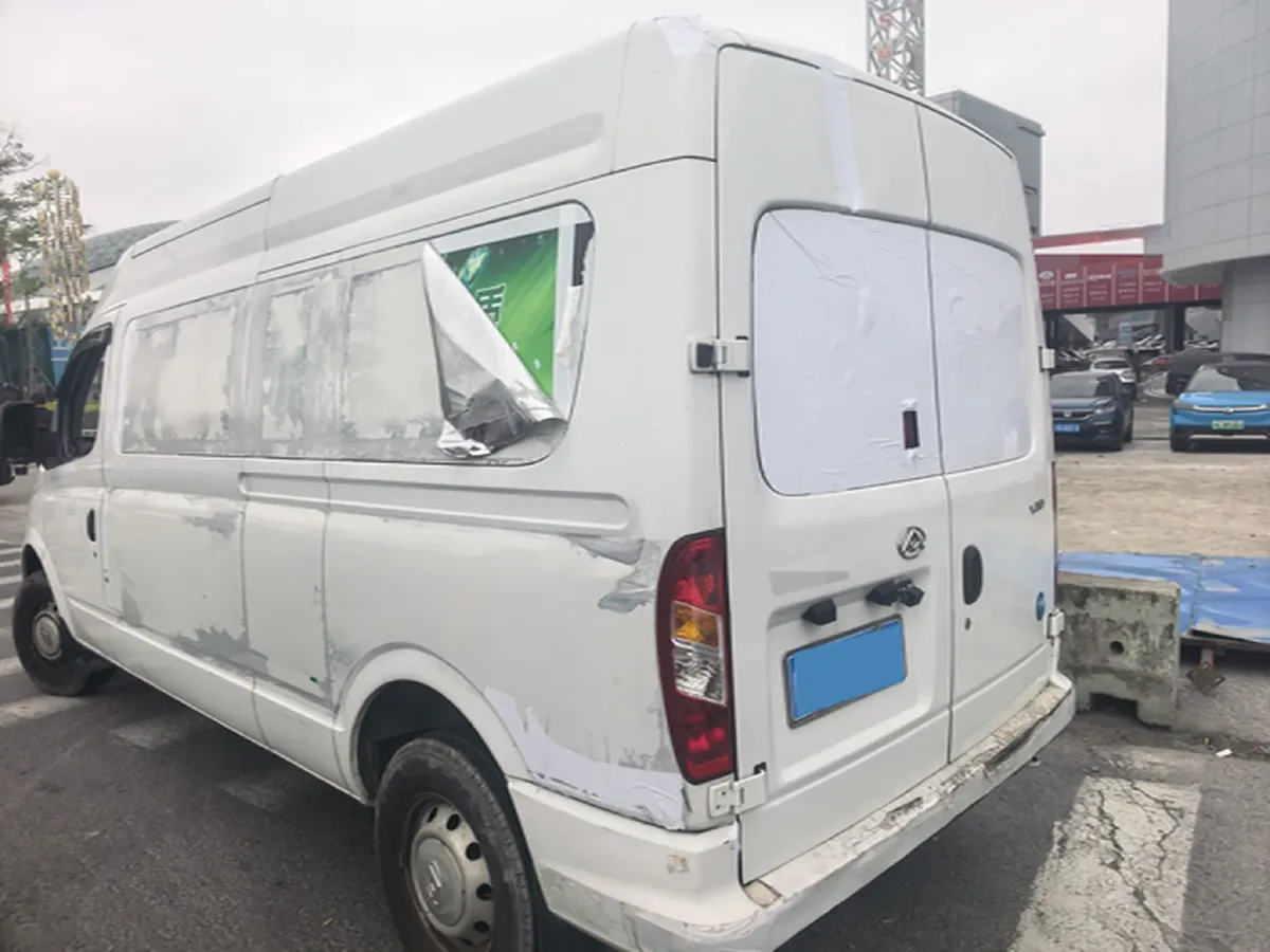 2019 MAXUS XinTu V80 2.0T 139HP L4 6MT,autocango,china used car exporter,china ev exporter,chinese used car exporter,chinese used ev exporter