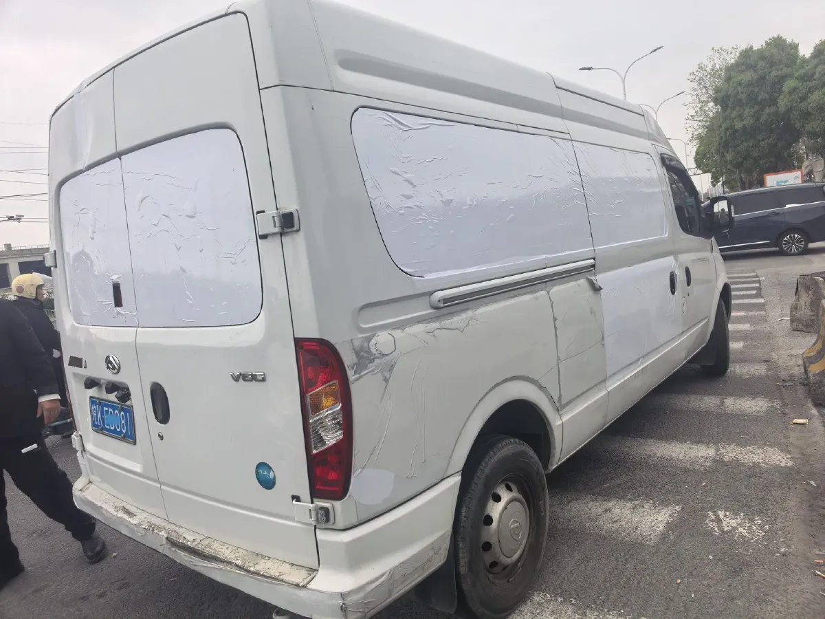 2019 MAXUS XinTu V80 2.0T 139HP L4 6MT,autocango,china used car exporter,china ev exporter,chinese used car exporter,chinese used ev exporter