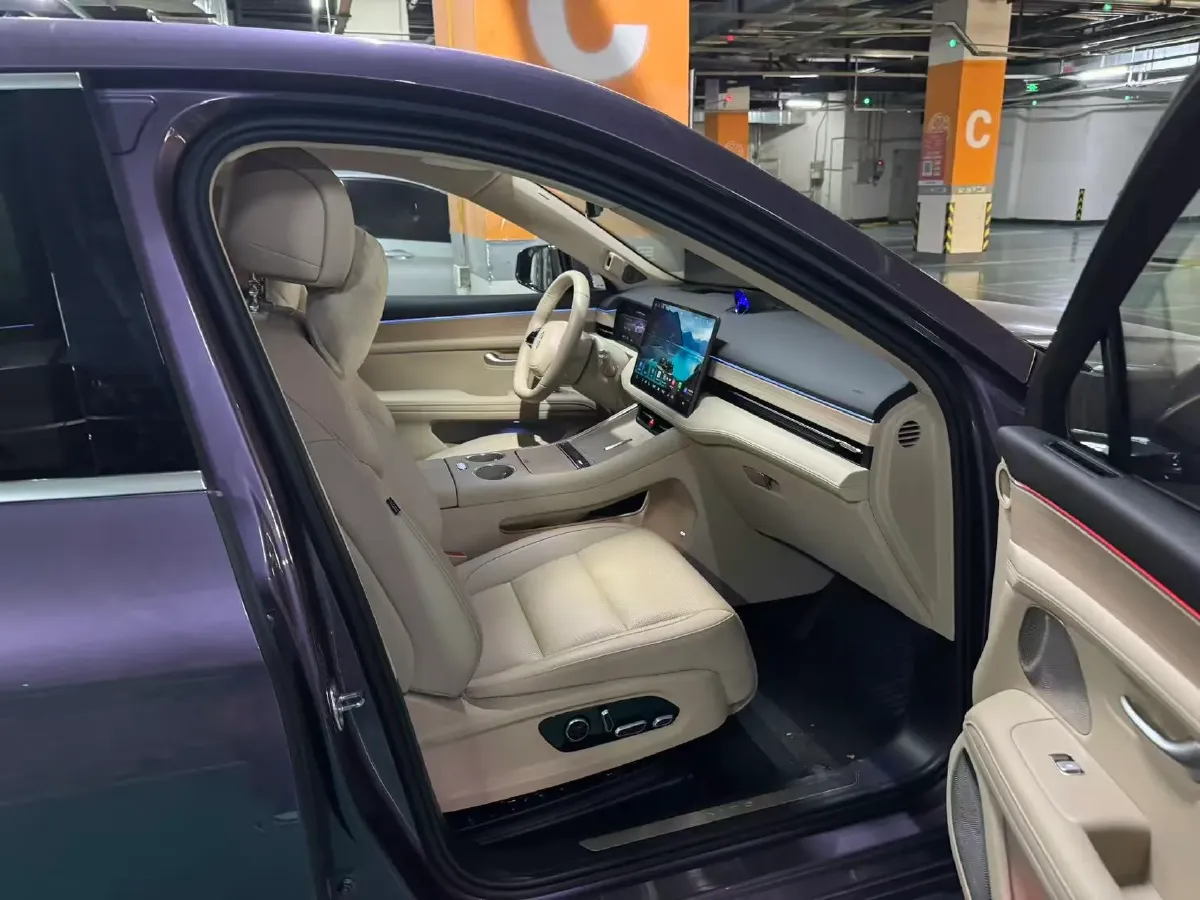 2025 AITO AITO M5 1.5T 152HP L4 REEV 42KWH,autocango,china used car exporter,china ev exporter,chinese used car exporter,chinese used ev exporter