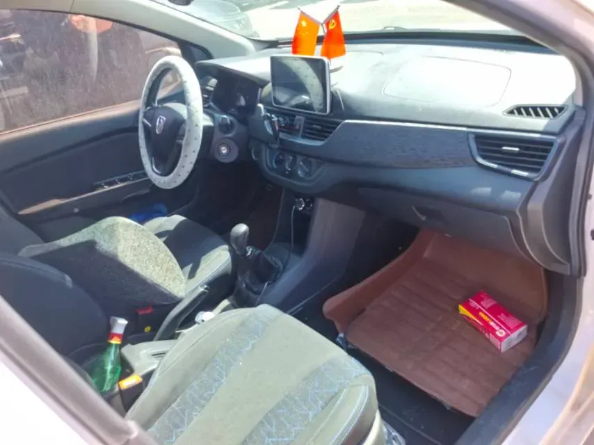 2020 BaoJun 310 1.2L 80HP L4 5MT,autocango,china used car exporter,china ev exporter,chinese used car exporter,chinese used ev exporter