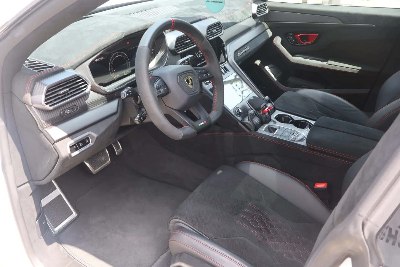 2022 Lamborghini Urus 4.0T 641HP V8 8AT,autocango,china used car exporter,china ev exporter,chinese used car exporter,chinese used ev exporter